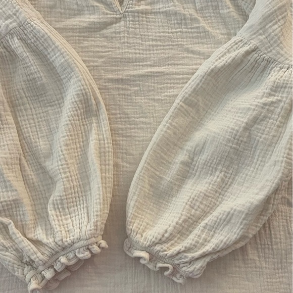 Cream Universal Thread Quilted Top - Picture 5 of 5